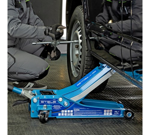 Домкрат гидравлический подкатной 3 т, быстрый подъем, Low profile quick lift, 75-505 мм, профессиональный STELS
Домкрат гидравлический подкатной 3 т, быстрый подъем, Low profile quick lift, 75-505 мм, профессиональный STELS