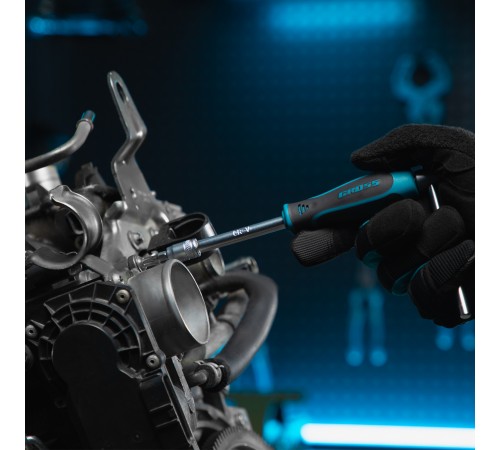 Набор инструментов, 1/2", 3/8", 1/4", CrV, 120 зубьев, 216 предметов Gross
Набор инструментов, 1/2", 3/8", 1/4", CrV, 120 зубьев, 216 предметов Gross