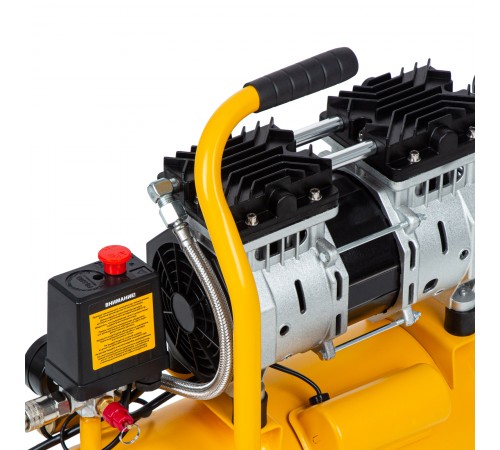 Компрессор DLS650/10 безмаслянный малошумный 650 Вт, 120 л/мин, ресивер 10 л Denzel
Компрессор DLS650/10 безмаслянный малошумный 650 Вт, 120 л/мин, ресивер 10 л Denzel