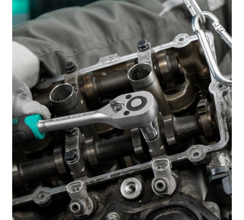 Ключ-трещотка 3/8", CrV, 72 зуба, с быстрым сбросом, матовый хром Stels
