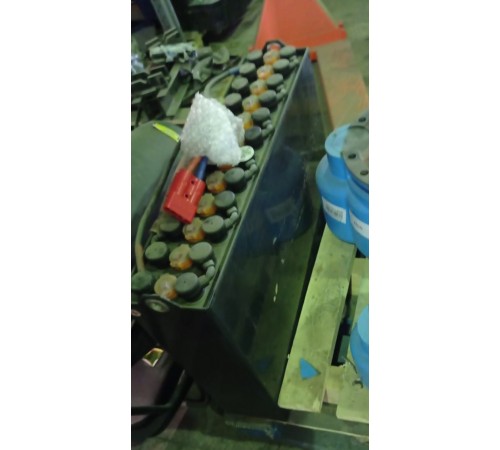 Аккумулятор для тележек CBD20R-II 24V/210Ah свинцово-кислотный (WET battery)
Аккумулятор для тележек CBD20R-II 24V/210Ah свинцово-кислотный (WET battery)